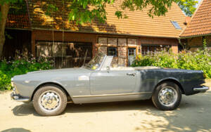 Image 11/77 of Alfa Romeo 2600 Spider (1963)