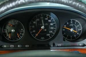 Image 13/29 of Mercedes-Benz 280 SE (1977)