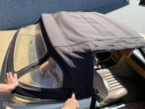 Immagine 30/41 di Mercedes-Benz 560 SL (1986)