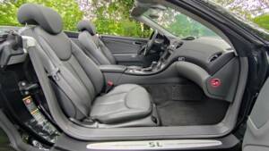 Imagen 25/58 de Mercedes-Benz SL 350 (2005)