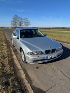 Bild 29/75 von BMW 540i (2001)
