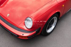 Bild 7/31 von Porsche 911 Carrera 3.2 (1988)