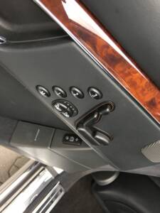 Immagine 9/38 di Mercedes-Benz S 55 AMG (2003)