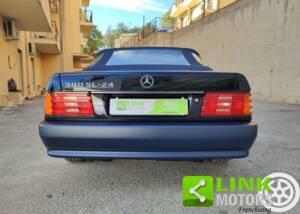 Afbeelding 6/10 van Mercedes-Benz 300 SL-24 (1992)