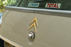 Bild 33/50 von Citroën DS 23 Break (1973)