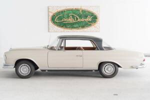 Bild 3/44 von Mercedes-Benz 220 SE b (1964)