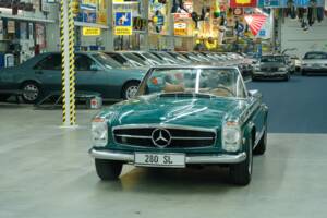 Image 19/50 de Mercedes-Benz 280 SL (1968)