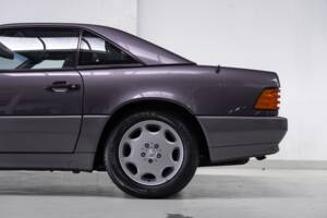 Image 31/37 of Mercedes-Benz SL 320 (1993)