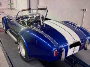 Image 2/5 of AC Cobra 427 (1965)