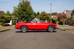 Image 12/41 de MG MGB (1972)