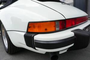 Bild 23/51 von Porsche 911 Carrera 3.2 (1986)
