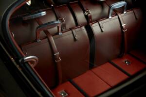 Bild 36/50 von Jaguar E-Type 3.8 Helm (1963)