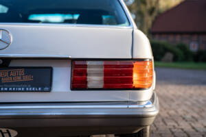 Image 15/44 de Mercedes-Benz 500 SEL (1984)