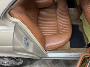 Bild 47/50 von Jaguar XJ 6 4.2 (1972)