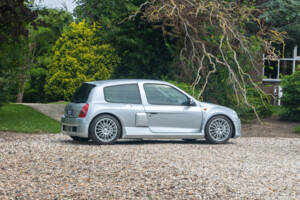 Image 5/26 de Renault Clio II V6 (2001)