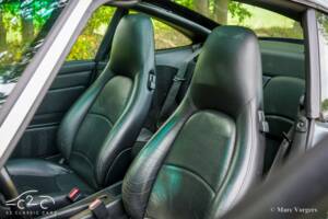 Image 18/63 of Porsche 911 Carrera (1996)