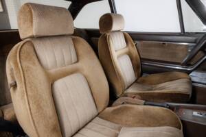 Image 13/24 de Peugeot 504 Coupé (1981)