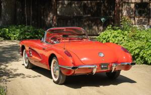Image 10/51 of Chevrolet Corvette (1960)