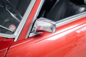 Image 33/38 of Mercedes-Benz 350 SL (1973)