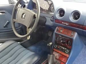 Afbeelding 24/26 van Mercedes-Benz 230 C (1978)
