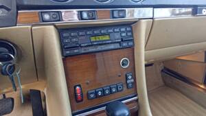 Imagen 9/10 de Mercedes-Benz 500 SL (1983)
