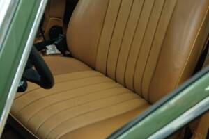 Image 25/50 de Mercedes-Benz 350 SE (1975)
