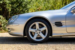 Image 39/50 de Mercedes-Benz SL 500 (2003)