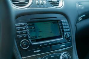 Immagine 45/50 di Mercedes-Benz SL 65 AMG (2005)