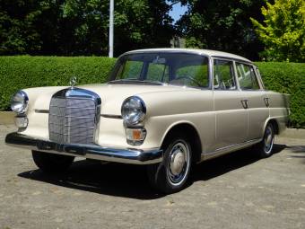 Mercedes-Benz 200