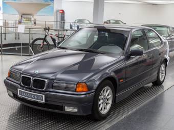 BMW 323ti Compact