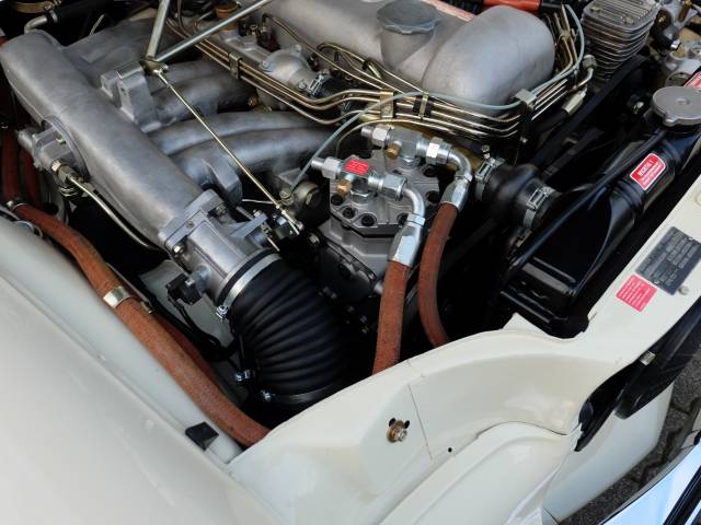 Mercedes-Benz 300 SE