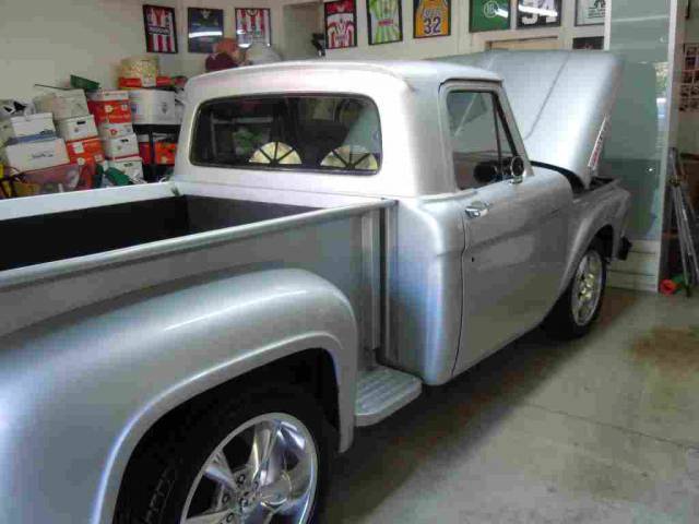 Ford F-100 Stepside