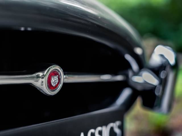 Jaguar E-Type 3.8