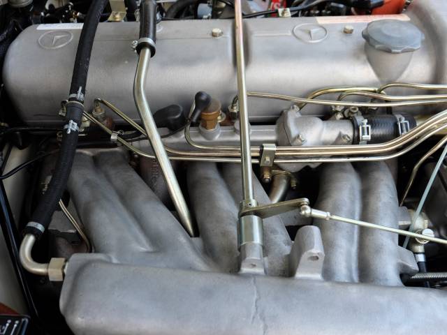 Mercedes-Benz 300 SE