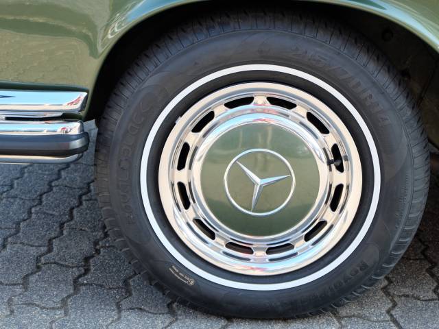 Mercedes-Benz 300 SEL 4.5