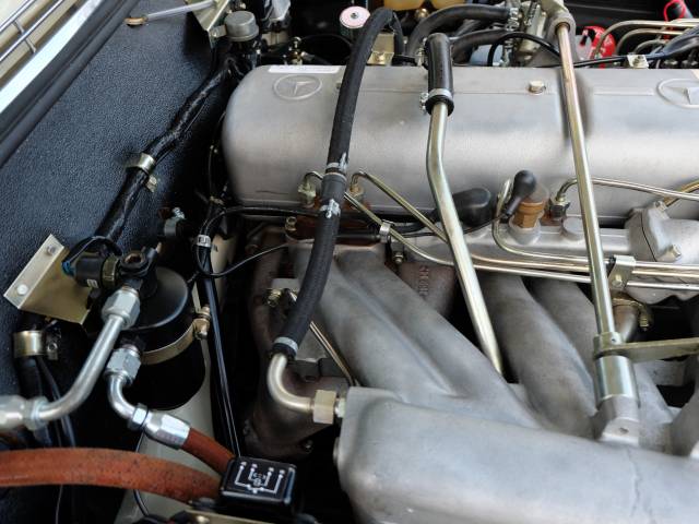 Mercedes-Benz 300 SE