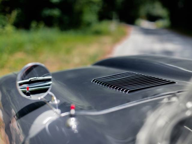 Jaguar E-Type 3.8
