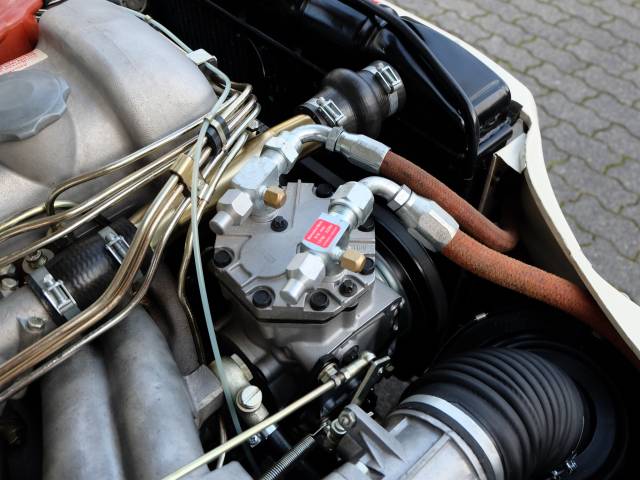 Mercedes-Benz 300 SE