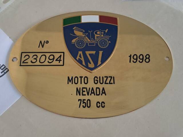 Moto Guzzi Nevada 750