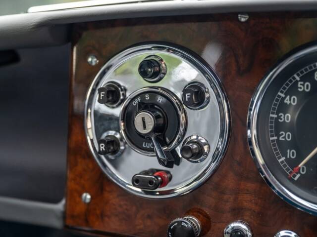 Aston Martin DB 2/4 Mk II