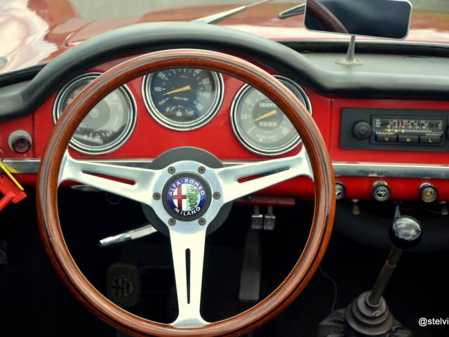 Alfa Romeo Giulia 1600 Spider