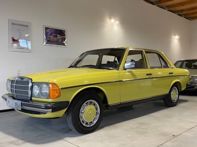 Mercedes-Benz 200 D