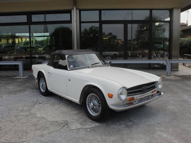 Triumph TR 6 PI