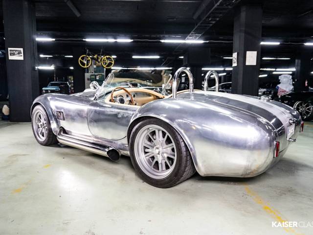 AC Cobra 427