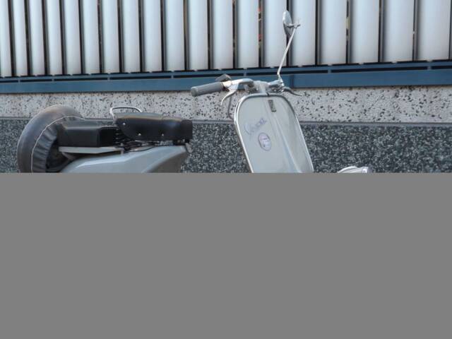 Piaggio Vespa 125