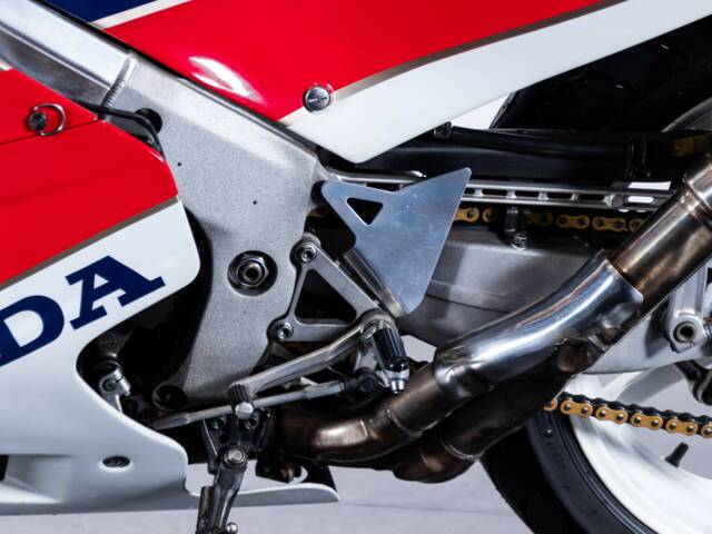 Honda VFR 750R RC 30