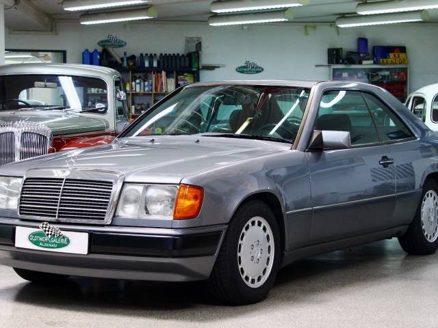 Imagen 1/23 de Mercedes-Benz 300 CE (1990)