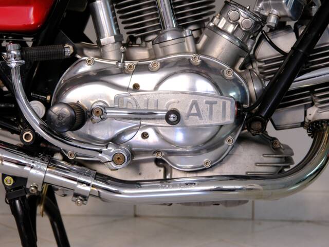 Ducati 750 GT