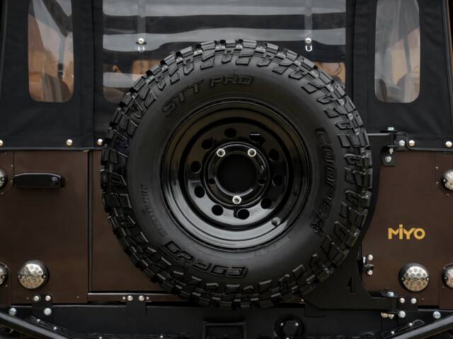 Land Rover 110