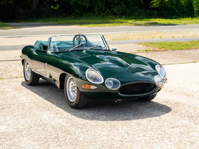 Jaguar E-Type 3.8